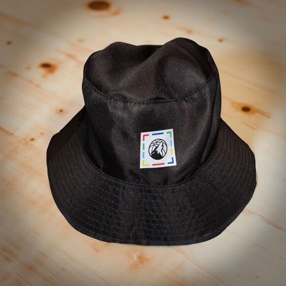 NWOT Minnesota Timberwolves Reversible Black & White Bucket Hat - Picture 1 of 4